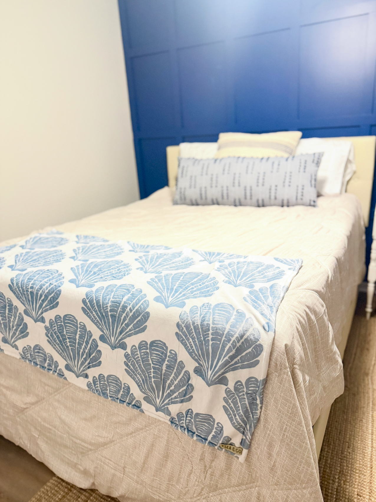 Sea Breeze Throw Blanket
