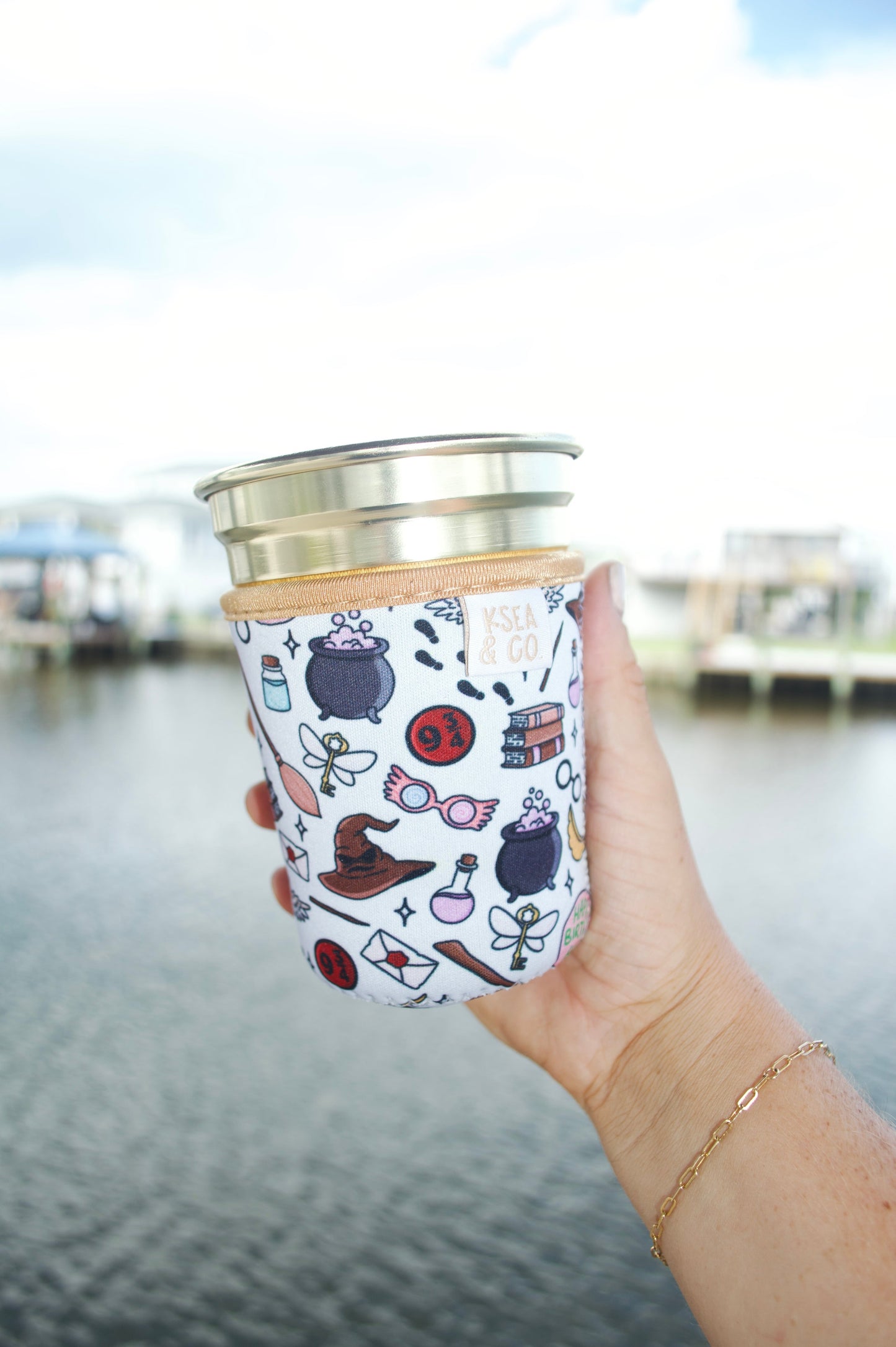 HP Wizard Iced Coffee Drink Sleeve