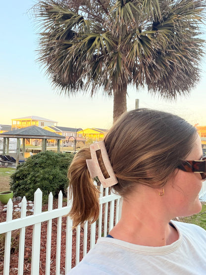 Ivory Tides Hair Clip
